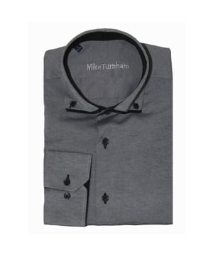 
<p>Mooi heren overhemd van Mike Turnham met lange mouwen. Dit vlotte heren overhemd heeft een contrast rand aan de kraag en in de boord en manchetten.</p>
<ul>
<li>Modern fit</li>
<li>67% Katoen/ 33% Polyester</li>
</ul>