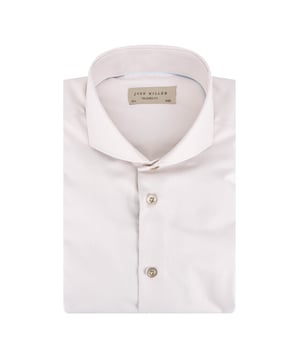 
John Miller - Overhemd LM is een stijlvol grijs business overhemd dat je outfit compleet maakt. Met lange mouwen en een gladde sluiting straal je verfijning uit. Het zachte katoen zorgt voor comfort en een luxe uitstraling. John Miller staat bekend om kwaliteit en vakmanschap; elk kledingstuk is ontworpen met oog voor detail en tijdloze elegantie.