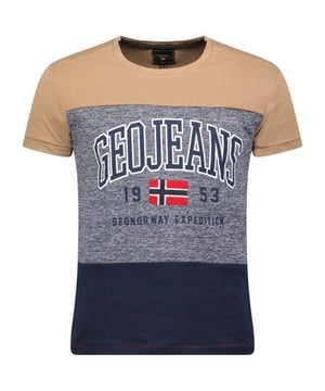 
<p>T-shirt heren Geographical Norway Jerudico</p>
<p>Heren T-shirt voor de zomer van het Style Italy merk Geographical Norway. Het shirt korte mouw is gemaakt van 100% katoen. Je kunt het T-shirt voor mannen goed combineren op je outfit met een short chino, bermuda of een korte spijkerbroek.</p>
<p>Samenstelling: 100% katoen<br />
Kleur: Taupe<br />
Pasvorm: Valt klein uit!<br />
Print: Geo jeans</p>
<p> </p>