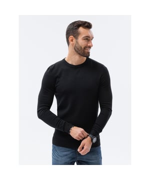 Klassieke heren sweater van het merk Ombre. De trui voelt aangenaam.
 Geschikt voor casual outfit.
 Ronde hals.
 De onderkant en mouwen afgewerkt met biezen.
 Materiaal: 72% viscose, 28% polyester.

 De lengte van het model op de foto is 184 cm en draagt maat M.

 Kleur: Zwart