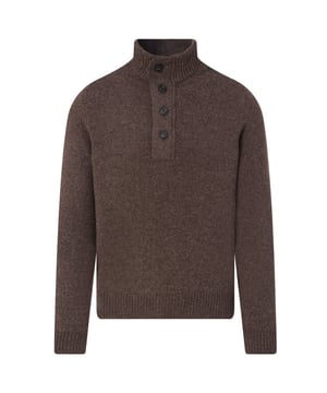 
- Over het Merk: Gran Sasso is een Italiaans kledingmerk dat in 1952 werd opgericht door de familie Di Battista. Het merk staat bekend om zijn hoogwaardige knitwear. De kleding van Gran Sasso is gemaakt van hoogwaardige materialen, zoals wol, kasjmier en cashmere. Het merk biedt een breed scala aan items aan, waaronder truien, vesten, jassen en accessoires. De ontwerpen van Gran Sasso zijn vaak geïnspireerd door de Italiaanse mode. Het merk gebruikt klassieke stijlelementen, zoals nette pasvormen, elegante kleuren en iconische logo's, om een ​​klassieke en tijdloze uitstraling te creëren.