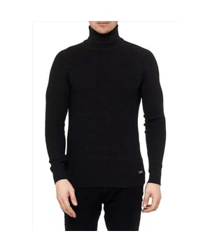 
<p>Klassieke coltrui zwart van het Moda Italië merk Rusty Neal. De coltrui voor heren is gemaakt van zacht aangenaam materiaal. Past zich perfect aan het figuur aan. Ziet er mooi uit in combinatie met een colbert. De shirts hebben een aansluitende pasvorm. Je kunt deze mannen coltrui prima combineren met een jeans voor een casual look.</p>
<p>Merk: Rusty Neal<br />
Materiaal: 82% Polyacryl, 10% Polyamide, 8% Elite<br />
Kleur: Zwart</p>