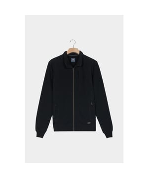 
Baileys Vest Blauw Sweat Cardigan Zip Hi-Low st 522230/60 met artikelcode522230/60 .  van het materiaal 68% Katoen / 29% Polyester / 3% Elastaan. Extra specificaties: , , , , kleur Blauw.