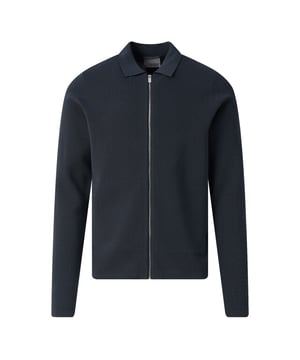 
- Over het merk: Drykorn vertaalt de laatste trends naar hun eigen persoonlijkheid en creëert zo telkens een unieke collectie. De slogan van het merk is dan ook ‘Drykorn for beautiful people’.