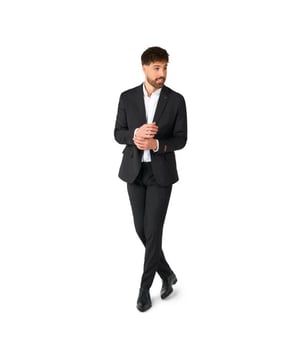 
Mode gaat altijd vooruit, maar sommige looks zijn te mooi om uit de mode te raken. De Daily Black is een geraffineerde manier om te laten zien dat jij de ideale combinatie bent van fun en business. Het is praktisch en stijlvol, maar zit ook relaxed genoeg om te dragen tijdens een avondje uit. De zwarte tijdloze kleur en het eenvoudige ontwerp zullen zeker goed aanvoelen en zullen altijd een blijvende indruk achterlaten. Begin je dag goed met de Daily Black.