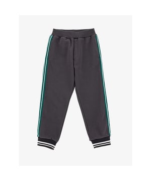 
Monnalisa kinderkleding, Monnalisa kids sale, Monnalisa sale.
Stoere Monnalisa jongens jonggingsbroek in de kleur Grijs met groene biezen. Deze joggingsbroek is leuk te combineren met de Monnalisa jongensvest met het arti. 79850