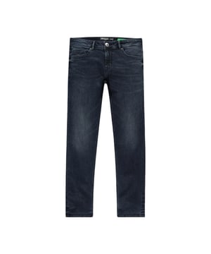 
Op zoek naar een stoere jeans voor jouw zoon? Dan is deze blue denim jeans van het merk Cars Boys echt iets voor hem! Het regular-straight fit model zorgt voor een comfortabele pasvorm en is daarnaast ook nog eens helemaal on-trend. De jeans is gemaakt van 99% katoen en 1% elastaan, waardoor het een fijne stretch heeft. Zo kan jouw zoon lekker spelen en rennen zonder belemmerd te worden door zijn kleding. De blue denim kleur is makkelijk te combineren met allerlei kleuren en stijlen en maakt deze jeans dan ook een veelzijdig item voor in zijn kledingkast. Bestel deze stoere jeans van Cars Boys nu in de webshop van Nummerzestien en geef jouw zoon een fashionable look!