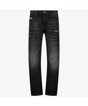 
J00994KXBPE K02  BLACK SS25<br>D-Lucas-J-jeans<br><ul>zwart</ul><ul>verborgen gulp en knoopsluiting</ul><ul>klassieke vijf zakken</ul><ul>riemlussen</ul><ul>logopatch op de achterkant</ul><ul></ul><ul></ul><ul></ul><ul></ul><ul></ul><br>DIESEL KIDS