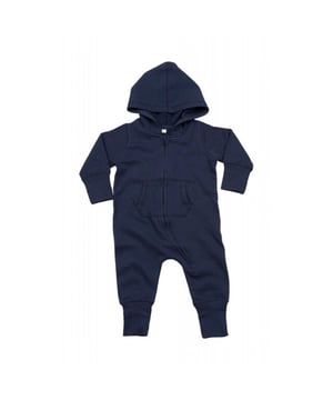 
80% organisch katoen, 20% polyester. Stof: Geborstelde Rug, Zachte Aanraking. Ontwerp: Eenvoudig. Zakken: 2 Zijzakken. Halslijn: Kapitein. Mouwtype: Met lange mouwen. Manchet: Ribbel. Eigenschappen kap: Opgenaaid, Enkellaags. Nekband achter, Enkelboeien, Locker Patch, afscheurbaar label. Sluiting: Ritssluiting vooraan. 250gsm. Duurzaamheid: GOTS gecertificeerd, OCS Standaard, Oeko-Tex Standaard 100 gecertificeerd, PETA-goedgekeurd Veganistisch..