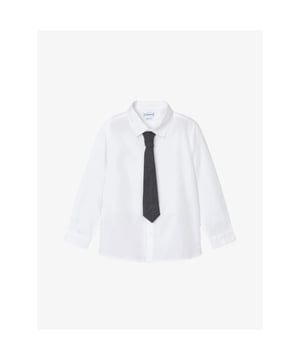 
Nette classy jongen witte bloes met een stropdas. Deze jongens shirt van Mayoral is erg leuk voor feest en/of communie.