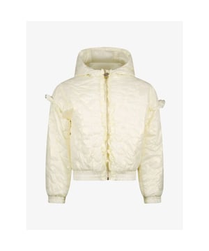 
Le Chic kinderkleding is verkrijgbaar in de maten 3 jaar t/m 10 jaar oftewel maat 98 t/m maar 140.

De meest gewilde zomerjas van Le Chic in de kleur IVORY en stiksel in de vorm van bloemen.