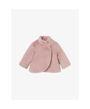 
De Mayoral Faux Fur Jas in Blush heeft een drukknoopsluiting en een strik detail. Een super leuk tussenjasje voor de herfst voor de baby. Maak je look helemaal af met dit jasje.