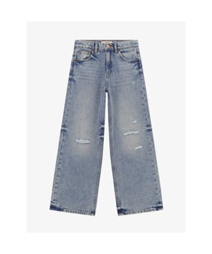 
Guess meisje spijkerbroek met wijd uitlopende pijpen. Stoere model met slijtage effect. Deze spijkerbroek is een musthave voor alle stoere tieners meiden. Deze Guess collectie is verkrijgbaar in de maten 122  (7jaar) tot/met maat 164 (14 jaar) . Maat 164 is vergelijkbaar met de dames maat XS.