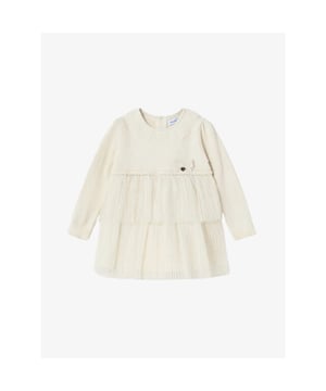 
Schattige meisje jurk met laagjes in de kleur creme. Het is een feestelijke jurk en is geschikt voor feest en/of communie