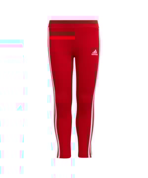 
92% Katoen, 8% Elastane. Ontwerp: Contraststreep, logo. Pasvorm: Klassiek. Waistline: Elastiek.