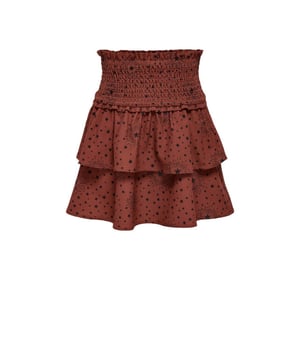 
Deze nummerzestien brique kleurige rok is perfect voor elke kleine fashionista! Het korte rokje is afkomstig van het populaire merk kids only en is een echte must-have voor de zomergarderobe van meisjes. Het rokje is gemaakt van hoogwaardig materiaal, bestaande uit 92% polyester en 8% elastaan, wat zorgt voor een comfortabele pasvorm en duurzaamheid.en#10;en#10;Wat deze rok echt bijzonder maakt, is het leuke all-over sterretjes patroon. Dit geeft het rokje een speelse en trendy uitstraling. Daarnaast is de taille van de rok voorzien van een elastische band met smock detail. Hierdoor sluit de rok mooi aan en kan deze gemakkelijk aangetrokken worden.en#10;en#10;Met dit kids only rokje kan jouw kleine meid eindeloos combineren. Of het nu met een simpel wit shirtje is voor een casual look, of met een vrolijke top voor een feestje, de mogelijkheden zijn eindeloos. Bestel dit rokje nu en geef de kledingkast van je dochter een trendy boost!