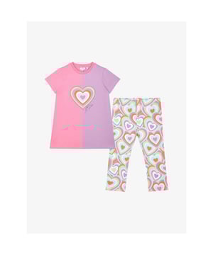 
De Adee Erin Set in de kleur Pink Gloss heeft een colour block tuniek. De tuniek heeft een hart met roze strass stenen. De set heeft een all over print legging met hartjes. 
