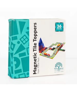 
<h2>Learn and Grow Magnetische Toppers Treinbaan 40 delig</h2>
<ul>
<li>Leerzaam spelen</li>
<li>Goed voor de motoriek</li>
<li>40magnetische toppers</li>
<li>Geschikt voor kinderen van 3 jaar</li>
<li>Kinderen kunnen al hun creativiteit kwijt</li>
<li>STEAM leren, staat voor Science, Technology, Engineering, Arts & Mathematics</li>
<li>Gemaakt van niet-giftig ABS-plastic</li>
<li>Eindeloos bouwplezier</li>
<li>Te combineren met andere magneten merken</li>
<li>Ontwikkelt de creativiteit van je kind</li>
</ul>
<p> </p>
<h3>Bouw je eigen treinbaan avontuur</h3>
<p>Met het Learn and Grow Magnetische Toppers Treinbaan – 40-delig pakket kunnen kinderen vanaf 3 jaar hun eigen unieke treinbanen ontwerpen en bouwen. Deze set bestaat uit 40 magnetische delen die eenvoudig aan elkaar klikken, waardoor kinderen keer op keer nieuwe rails en routes kunnen bedenken. Het treinpakket biedt eindeloos speelplezier en stimuleert de verbeelding, terwijl kinderen met veel enthousiasme hun eigen spoorwegen creëren.</p>
<p> </p>
<h3>Motoriek en creativiteit in ontwikkeling</h3>
<p>Naast het bouwen van spannende treinroutes helpt deze set de fijne motoriek en het ruimtelijk inzicht van je kind te ontwikkelen. Door de delen aan elkaar te verbinden en te experimenteren met verschillende combinaties, verbeteren kinderen hun hand-oogcoördinatie en leren ze probleemoplossend denken. Dit bevordert hun motorische en cognitieve vaardigheden, terwijl ze met plezier spelen.</p>
<p> </p>
<h3>STEAM-leren: spelenderwijs ontdekken</h3>
<p>De treinbaan set sluit perfect aan bij het STEAM-onderwijs (Science, Technology, Engineering, Arts & Mathematics). Tijdens het bouwen van hun eigen treinspoor leren kinderen over structuur, balans en stabiliteit. Dit maakt leren leuk en laagdrempelig, stimuleert hun nieuwsgierigheid en moedigt hen aan om creatief en technisch te denken.</p>
<p> </p>
<h3>Veilig, duurzaam en compatibel met andere merken</h3>
<p>Het Learn and Grow Treinbaan pakket is gemaakt van niet-giftig ABS-plastic, wat zorgt voor een veilige en duurzame speelervaring. De stevige magnetische onderdelen zijn geschikt voor intensief gebruik en kunnen eenvoudig gecombineerd worden met andere magnetische merken. Zo kunnen kinderen hun treinbaanwereld steeds verder uitbreiden. Geef je kind een leerzame en creatieve speelervaring met deze leuke magnetische treinbaan!</p>
<p>Let op: de toppers zelf zijn niet magnetisch en hebben magnetische tegels nodig om te functioneren.</p>
<p> </p>
<p><strong>Inhoud van de doos:</strong></p>
<ul>
<li>7 gebogen spoorstukken</li>
<li>12 rechte spoorstukken</li>
<li>4 rechtsaf takken</li>
<li>4 linksaf takken</li>
<li>2 T-splitsingen</li>
<li>1 spoorstop</li>
<li>2 niveau-overgangen</li>
<li>4 dubbele brugstukken</li>
</ul>