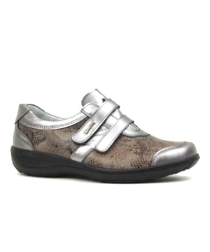 
De 9972 wijdte H 674-010 van Stuppy is een echte blikvanger. De 9972 wijdte H 674-010 is uitgevoerd in de kleur TAUPE. Bekijk ook onze overige collectie van Stuppy op onze webshop!