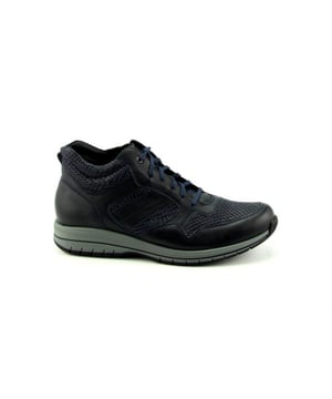 
Halfhoge veterboot  van het topmerk Durea. Met ritssluiting voor gemakkelijk aan-en uittrekken. Door lichte afwikkeling is het zeer comfortabel lopen. Dit model heeft een uitneembaar voetbed. Deze schoenen van Durea, artikelnummer 9628, bestel je gemakkelijk in onze webshop.