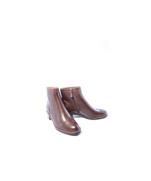 
Merk: Everybody, Model: Enkellaars, Materiaal: Leer, Hakhoogte: 3 cm, Kleur: Bruin