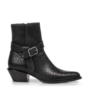 
Artikel SFW-50051 10-01  in de kleur black shop je gemakkelijk en snel op onze webshop. Bekijk de gehele collectie van Floris van Bommel online