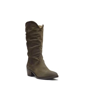 
De A8661 a53 van AQA Shoes is een echte blikvanger. De A8661 a53 is uitgevoerd in de kleur Middelbruin. Bekijk ook onze overige collectie van AQA Shoes op onze webshop!