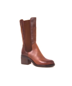 Dit item uit onze Damesschoenen Sale outlet scoor je nu extra voordelig op V&D waar het altijd Mjus sale is. 
De m67211 101-6205 van Mjus is een echte blikvanger. De m67211 101-6205 is uitgevoerd in de kleur COGNAC. Bekijk ook onze overige collectie van Mjus onze webshop!
