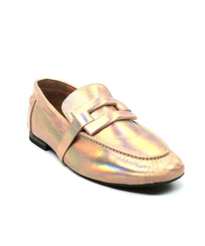 
De Zoey-17 zoey17-nude van Babouche is een echte blikvanger. De Zoey-17 zoey17-nude is uitgevoerd in de kleur nude. Bekijk ook onze overige collectie van Babouche op onze webshop!