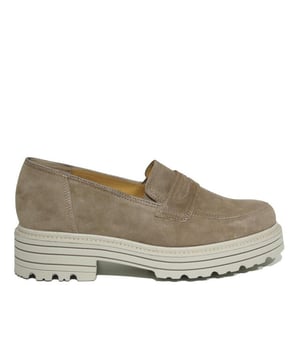 
De 5747 wijdte H 0950234 van Durea is een echte blikvanger. De 5747 wijdte H 0950234 is uitgevoerd in de kleur Taupe. Bekijk ook onze overige collectie van Durea op onze webshop!