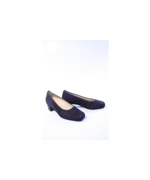 Prachtig item uit de nieuwe collectie van Hassia! Ben helemaal van deze tijd met deze topper uit onze Damesschoenen Sale categorie.
Merk: Hassia, Model: Pumps, Materiaal: Suede, Breedtemaat: J, Hakhoogte: 3 cm, Kleur: Blauw, Uitneembaar voetbed: Ja