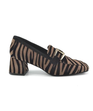 
De 25341 0 van Pedro Miralles is een echte blikvanger. De 25341 0 is uitgevoerd in de kleur ZWART [zebra acero]. Bekijk ook onze overige collectie van Pedro Miralles op onze webshop!