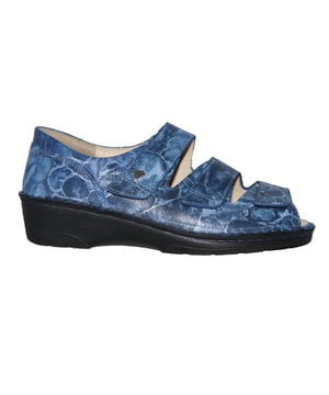 
Klittenbandsandalen van het topmerk Finn Comfort. De gesloten hiel geeft extra steun. Door het uitneembare voetbed is deze sandaal ook geschikt om eigen inlegzolen in te dragen. Dit model van Finn Comfort, artikelnummer 2106 Ischia, bestel je gemakkelijk in onze webshop. Let op! dit artikel valt klein, bestel een halve maat groter als normaal.