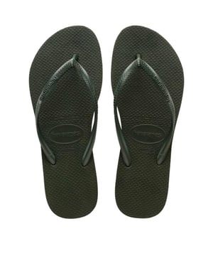 
<p>De Havaianas Slim in de kleur groen. De slippers zijn volledig gemaakt van rubber en hebben een normale pasvorm. </p>
<p>Comfortabel, duurzaam, lichtgewicht, hittebestendig, antislip en waterafstotend. Kortom, de slippers van het Braziliaanse merk Havaianas zijn de absolute musthaves voor de zomer!</p>
<p><strong>Eigenschappen:</strong></p>
<ul classs="wmd-bullets">
<li><span>SKU:</span> 1150-10-11593</li>
<li><span>MPN:</span> 4000030 4896 GREEN O</li>
<li><span>Merk:</span> Havaianas</li>
<li><span>Hoofdkleur:</span> Groen</li>
<li><span>Materiaal:</span> Rubber</li>
<li><span>Binnenvoering:</span> Rubber</li>
<li><span>Breedte:</span> Normaal</li>
<li><span>Uitneembare zool:</span> Nee</li>
</ul>
<p>Amigo is officieel verkooppunt voor producten van Havaianas en helpt je graag verder. Indien je je Havaianas SLIM bestelt voor 16:00, dan wordt je bestelling, indien op voorraad, nog op dezelfde dag verzonden!</p>