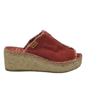 Dit gave artikel van Toni Pons koop je nu in de sale in onze Toni Pons outlet op V&D!
De itaca blush van Toni Pons is een echte blikvanger. De itaca blush is uitgevoerd in de kleur blush (roze). Bekijk ook onze overige collectie van Toni Pons op onze webshop!