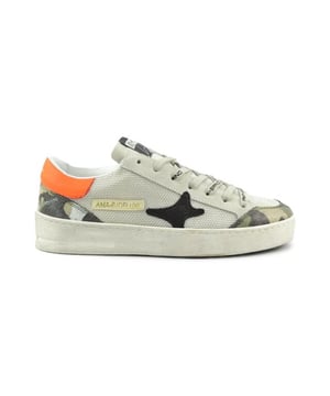
De 4068 Slam 0 van Ama is een echte blikvanger. De 4068 Slam 0 is uitgevoerd in de kleur grijs. Bekijk ook onze overige collectie van Ama op onze webshop!
