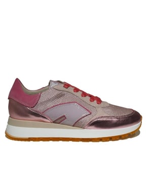 
De 6225 vers-04 van DL Sport is een echte blikvanger. De 6225 vers-04 is uitgevoerd in de kleur Marsala Rosa Chic Rosa. Bekijk ook onze overige collectie van DL Sport op onze webshop!