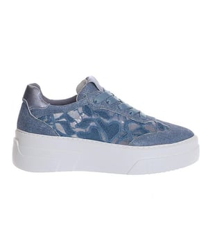 
De 9.11.01/004 cielo-jeans van Softwaves is een echte blikvanger. De 9.11.01/004 cielo-jeans is uitgevoerd in de kleur Blauw. Bekijk ook onze overige collectie van Softwaves op onze webshop!