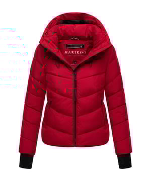 Die Marikoo Yukanii XVI Damen-Steppjacke überzeugt mit sportlich-elegantem Design, hochwertiger Verarbeitung und funktionaler Ausstattung – ideal für Herbst und Winter. Die klare Steppung und der figurbetonte Schnitt verleihen ihr einen modernen, zeitlosen Look. Eine gefütterte Kapuze mit Kordelzug und ein hochschließender Kragen sorgen für zuverlässigen Schutz vor Wind und Kälte. Zwei seitliche Reißverschlusstaschen sowie zwei Innentaschen bieten praktischen Stauraum. Angenehm weiches Material, elastische Ärmelabschlüsse mit Daumenloch und dezente Logo-Details machen diese Jacke zum vielseitigen Begleiter im Alltag, auf Reisen oder in der Freizeit. Erhältlich in 9 Farben und Größen XS–XXL.