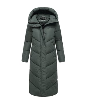 Der Marikoo Wintersteppmantel Ranjaa kombiniert elegantes Design mit funktionaler Wärme – perfekt für kalte Tage. Die lange Steppung und das weiche Fleecefutter im oberen Bereich (nicht in den Ärmeln) sorgen für Komfort, während die gefütterte Kapuze mit Kordelzug und der hochschließende Kragen vor Wind und Kälte schützen. Praktische Details wie elastische Ärmelenden, ein Belüftungsschlitz am Saum und reflektierende Schriftzug-Patches bieten zusätzlichen Schutz und Sicherheit. Zwei warme Außentaschen und zwei Innentaschen mit Reißverschluss bieten Platz für Essentials. In 9 Farben und Größen XS–6XL erhältlich.
Material: Oberstoff/Futter/Wattierung 100% Polyester.