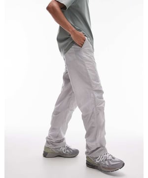 Trousers & Chinos by Topman This is Topman Regular rise Drawstring waistband Functional pockets Relaxed fitSold By: Asos