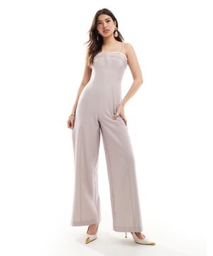Jumpsuits & Playsuits by ASOS DESIGN Minimal effort, maximum payoff Square neck Adjustable straps Contrast trim Zip-back fastening Wide leg Regular fitSold By: Asos