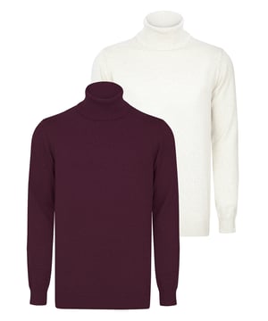 Felix Hardy vereint Eleganz und Komfort mit diesem Rollkragenpullover für Herren. Er ist aus 100% Baumwolle gefertigt und bietet mit seinem weichen und strapazierfähigen Material ein natürliches und angenehmes Tragegefühl. Der Pullover verfügt über einen klassischen Rollkragen, der für einen zeitlosen und vielseitigen Look sorgt, der sich für verschiedene Anlässe eignet. Dank seiner flexiblen Struktur und der bequemen Passform ist der Pullover den ganzen Tag über bequem. Er lässt sich mühelos mit Jeans, Hosen oder Chinos kombinieren und ist somit ideal für den täglichen Gebrauch. Er ist in verschiedenen Farben erhältlich, um den individuellen Stilvorlieben gerecht zu werden, und lässt sich problemlos im Frühling, Herbst und an kühleren Sommertagen tragen. Styling-Tipps: Tragen Sie ihn leger mit Jeans und Stiefeln für ein schickes Ensemble oder werten Sie ihn mit einer maßgeschneiderten Hose und eleganten Schuhen für einen raffinierten Auftritt auf. Bei kälterem Wetter können Sie es mit einer Jacke oder einem Mantel überziehen, um zusätzliche Wärme und Stil zu erhalten. Zu den Pflegehinweisen gehören Hand- oder Maschinenwäsche in kaltem Wasser, Bügeln bei geringer Hitze und Verzicht auf Bleichmittel oder chemische Reinigung. Der mit viel Liebe zum Detail und aus hochwertigen Materialien gefertigte Herren-Rollkragenpullover von Felix Hardy bietet sowohl Eleganz als auch Komfort und wird so zu einem vielseitigen Bestandteil Ihrer Garderobe für die ganze Saison.