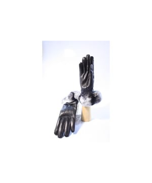 Deze gave Dames Accessoires Outlet uit de nieuwste collectie van Forino 1899 maken je gegarandeerd blij. Precies zoals je van Forino 1899 gewend bent. Nu beschikbaar bij V&D.
Merk: Forino 1899, Model: Handschoenen, Materiaal: Leer, Kleur: Zwart