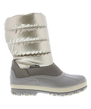
Antarctica 1238 Kinder Snowboots Beige 

 De Antarctica 1238 is en snowboot voor speciaal ontwikkeld voor de echte sneeuwfanaten. De snowboot heeft een stevige rubberenzool en is waterdicht tot de ritssluiting. De glanzende nylon schacht is gevoerd met synthetische wol waardoor hij lekker zacht en warm is. De ritssluiting zorgt voor een makkelijke in- en uitstap.

 Pluspunten:

 + Stevige rubberen zool
+ Handige ritssluiting
+ Synthetisch wollen binnenkant