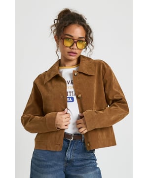 Wrap up in the latest coats and jackets and get out-there with your outerwearBreathe life into your new season layering with the latest coats and jackets from boohoo. Supersize your silhouette in a padded jacket, stick to sporty styling with a bomber, or protect yourself from the elements in a plastic raincoat. For a more luxe layering piece, faux fur coats come in fondant shades and longline duster coats give your look an androgynous edge.