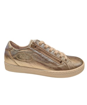
De A8685 b47 van AQA Shoes is een echte blikvanger. De A8685 b47 is uitgevoerd in de kleur Champagne. Bekijk ook onze overige collectie van AQA Shoes op onze webshop!