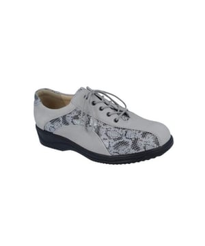 
De 02152 902133 902133 van Finn Comfort is een echte blikvanger. De 02152 902133 902133 is uitgevoerd in de kleur Grijs. Bekijk ook onze overige collectie van Finn Comfort op onze webshop!