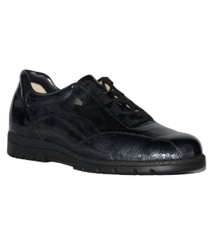 
Finn-Comfort model Seattle is een nette sportieve schoen, geheel naadloos gevoerd en een uniek uitneembaar voetbed