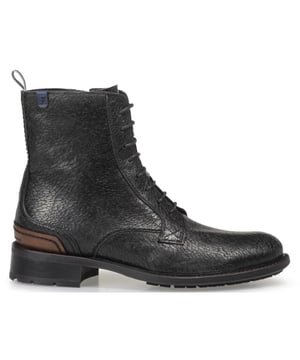 

     Artikel SFW-50028-10-07-Irisi 01.16 in kleur Black is een prachtige zwarte veterschoen, voor dames, van het merk Floris van Bommel. De zool is van rubber. De voering is leer. De voetwijdte is G+. Deze veterschoen is voorzien van een uitneembaar voetbed.
    
    